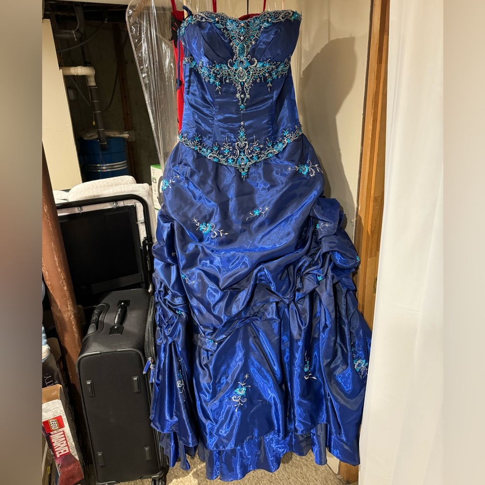 Strapless corset size 12 gown